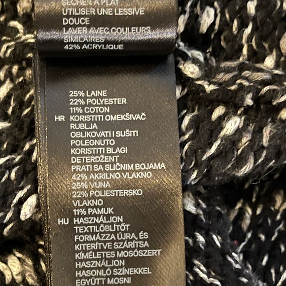 H&M Divided Black And White Waterfall Cardigan Size Medium - Picture 9 of 10